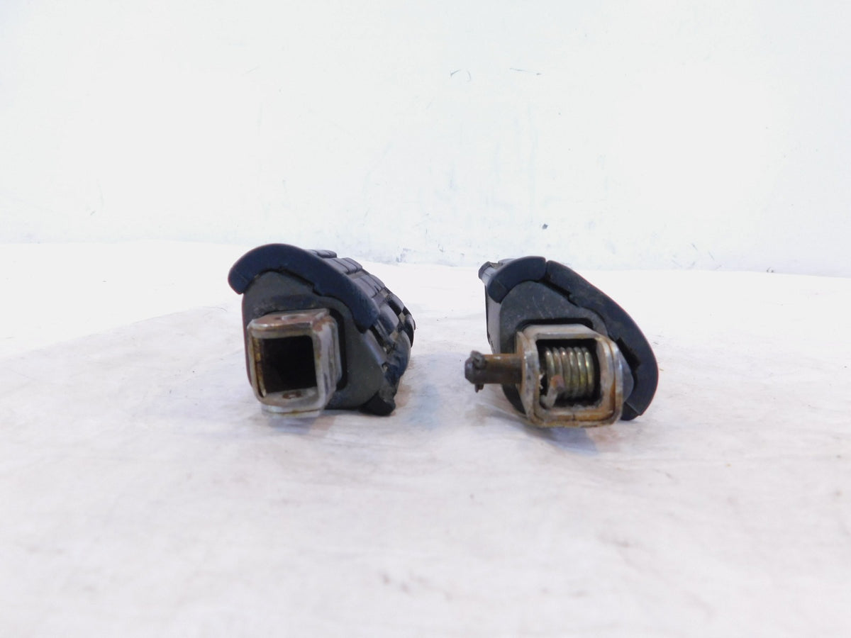 1981-1983 Yamaha XV750 XV920 Virago 750 920 Right/ Left Front Footpeg Footrest