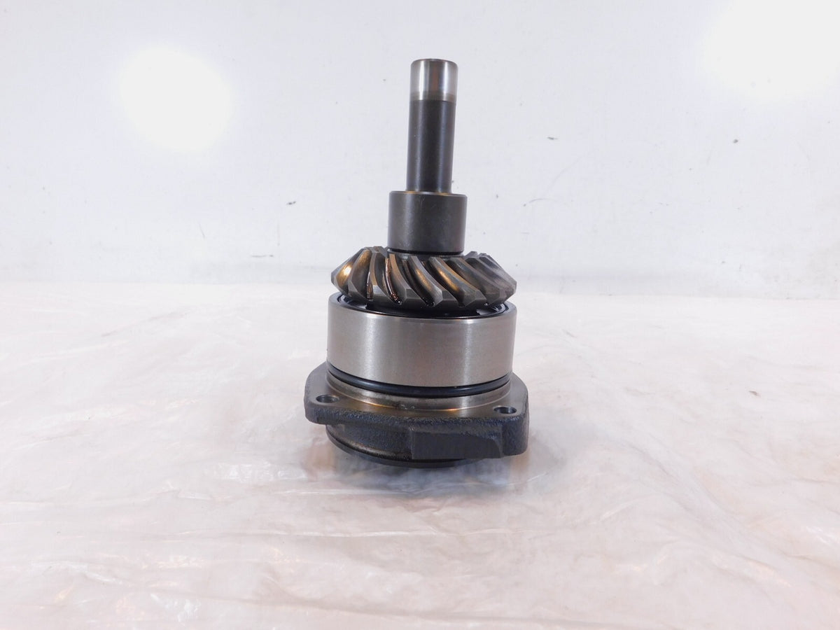 Suzuki Boulevard S83 VS1400 Intruder 1400 Rear Secondary Bevel Drive Gear Shaft
