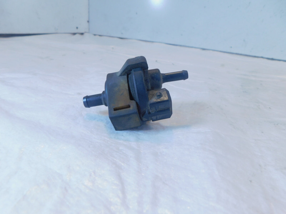 BMW R1100R R1100RT R1100RS R1100GS R850R Gas Petrol Fuel Tank Breather Valve - C3 Cycle
