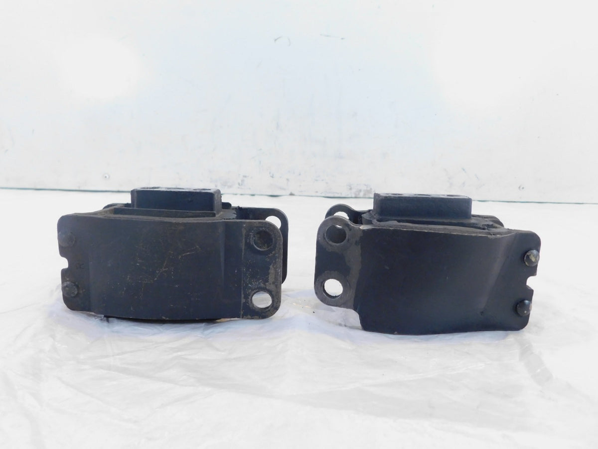 Harley Davidson Dyna Wide Glide & Street & Fat Bob Engine Motor Mount Isolators - C3 Cycle