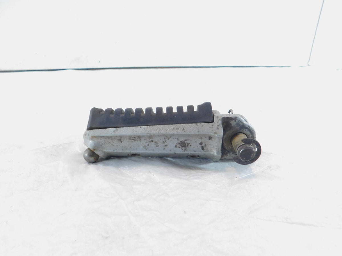 Kawasaki Ninja 1000R ZX1000 & 900 ZX900 Rear Left Passenger Footrest Footpeg Peg