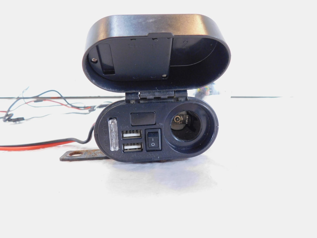 Kawasaki Vulcan VN1500 Classic Handlebar Mounted Audio Speakers & Power Block - C3 Cycle