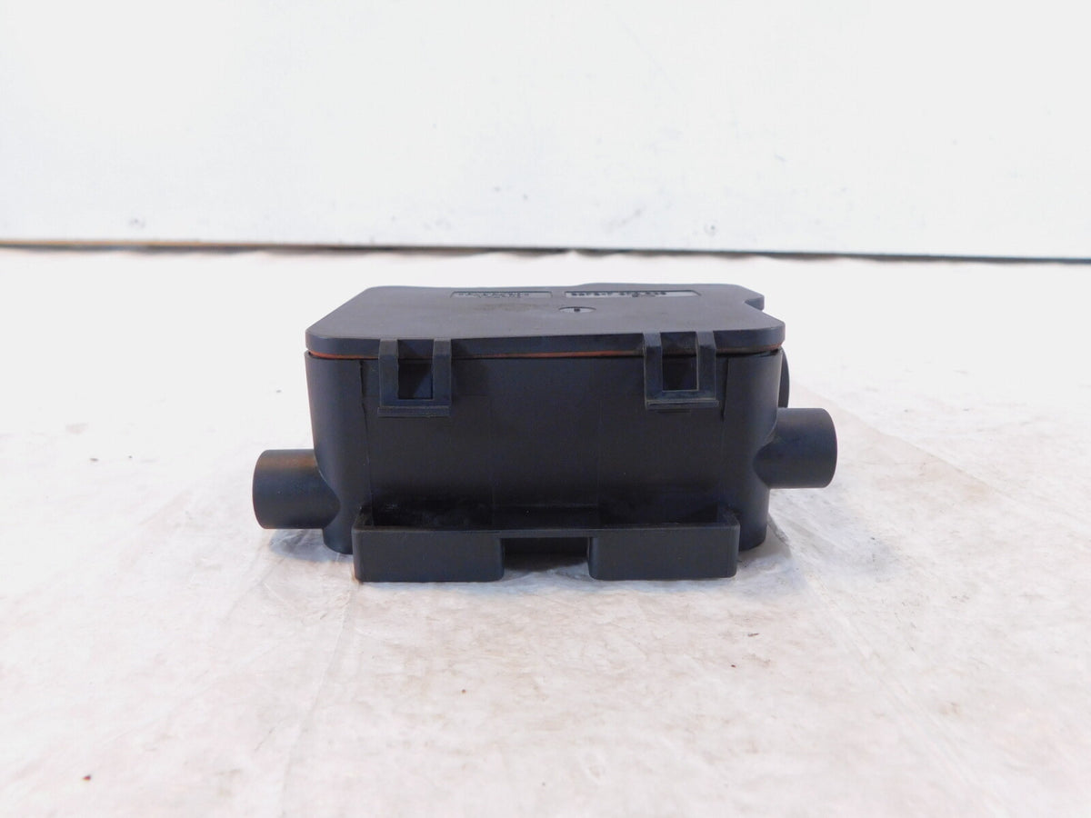 2005-2008 BMW R1200 ST R1200ST Throttle Bowden Cable Distributor Box & Cover - C3 Cycle
