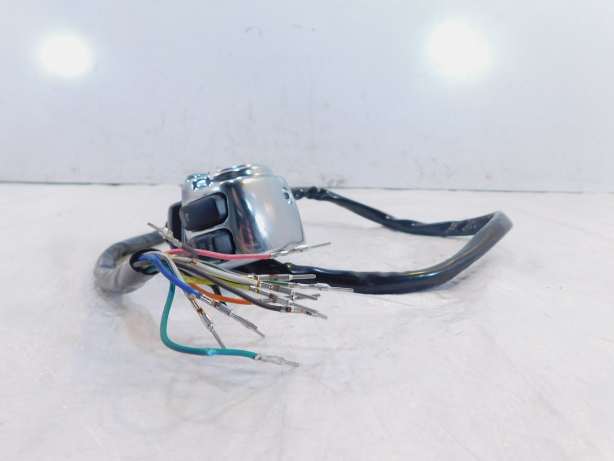 Harley Road Glide Chrome Left Handlebar Turn Signal Volume Horn Switch Buttons - C3 Cycle
