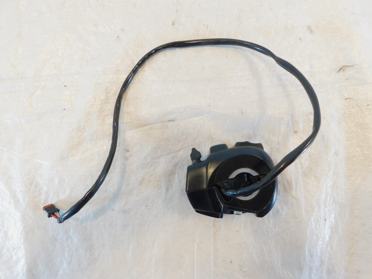 Harley Tri Glide Ultra Trike Horn Cruise Home Headlight Handlebar Switch Buttons - C3 Cycle