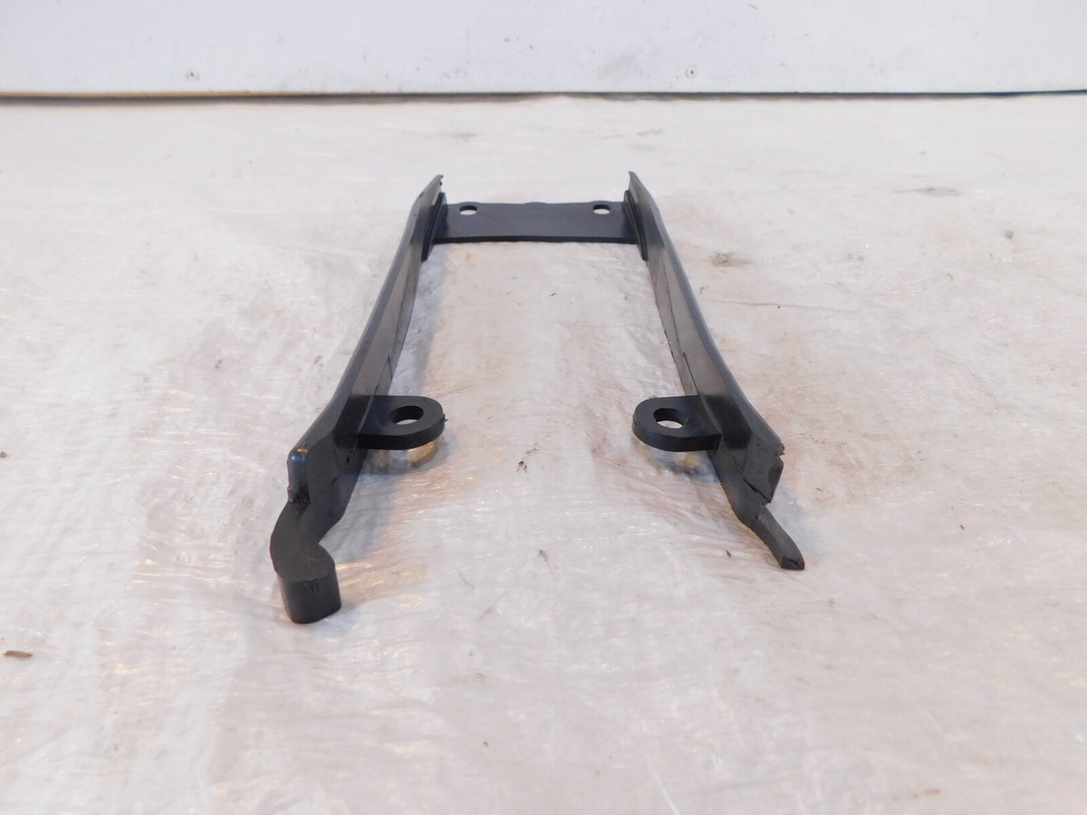 91-99 Yamaha FZR600R FZR600 Rear Swingarm Swing Arm Chain Guard Slider - C3 Cycle