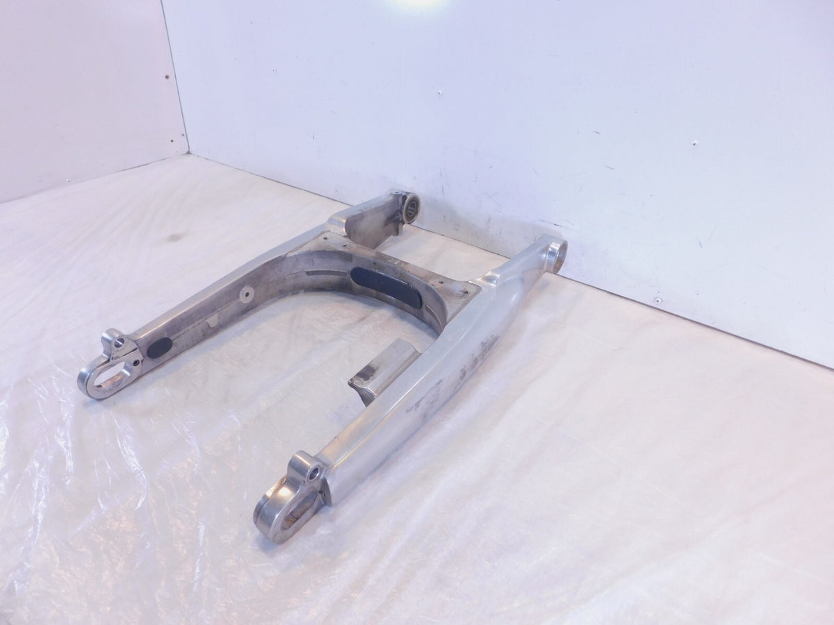 2002 2003 2004 Harley Davidson V-Rod VRSC Vrod Rear Wheel Fork Swingarm Bracket