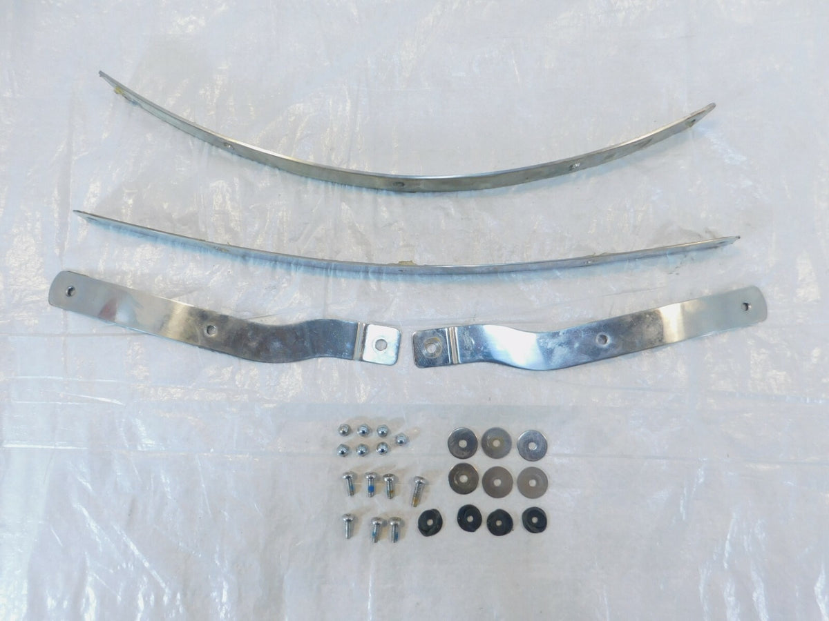 01 Kawasaki Vulcan 1500 Classic Fi VN1500 Front Cowling Windshield Trim Brackets