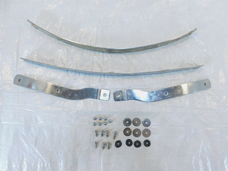 01 Kawasaki Vulcan 1500 Classic Fi VN1500 Front Cowling Windshield Trim Brackets