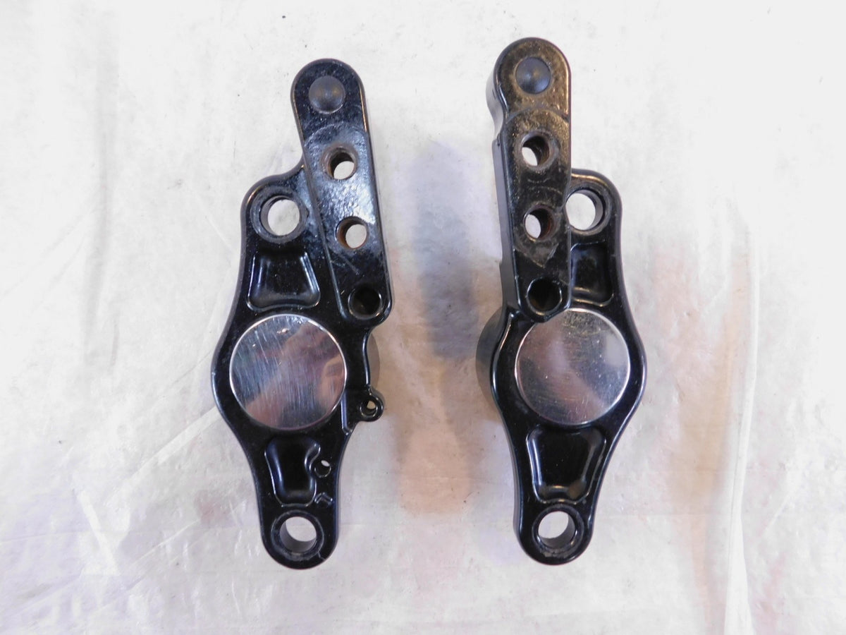 2008 Harley Screamin Eagle CVO Road King FLHRSE FLHRSE4 Swingarm Mount Brackets - C3 Cycle