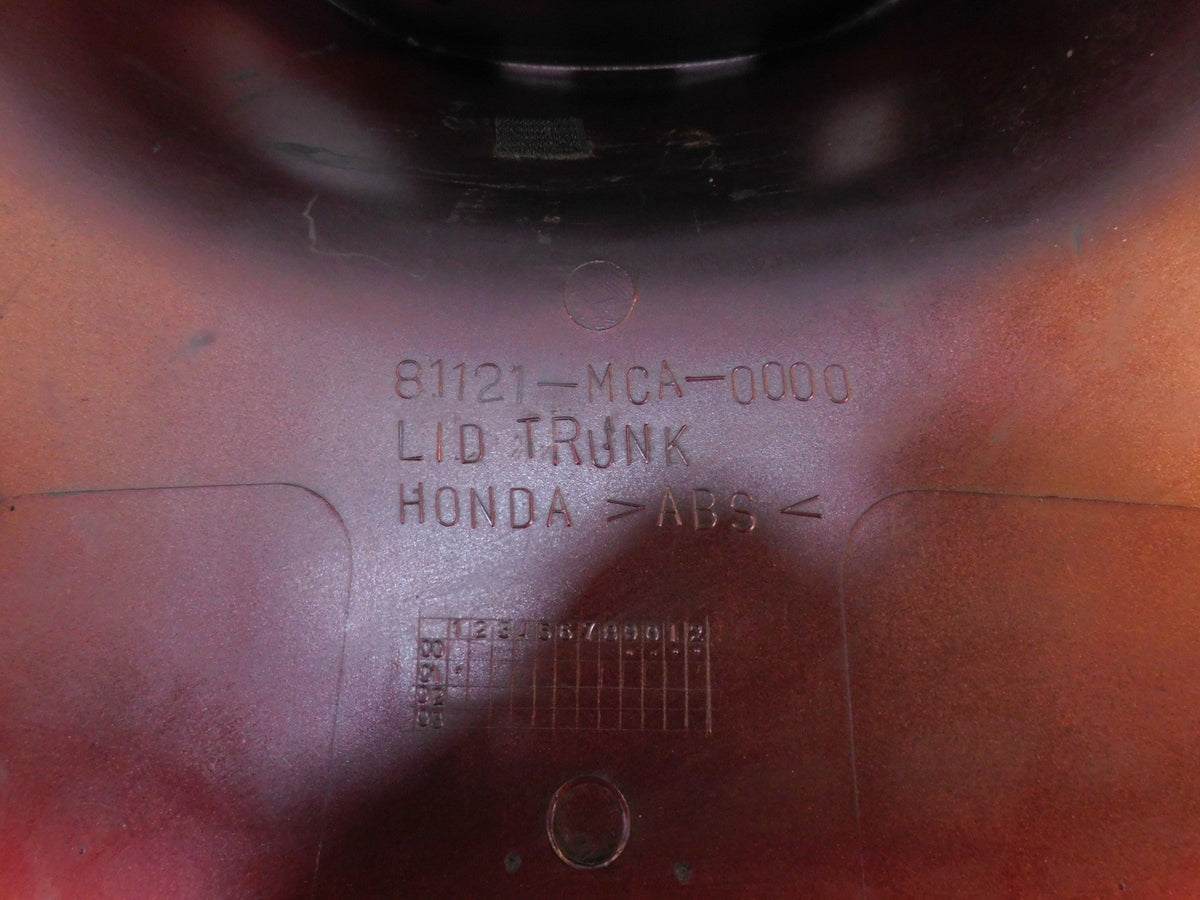 01-02 Honda Goldwing GL1800 Illusion Red Rear Storage Trunk Top Cover -For Parts