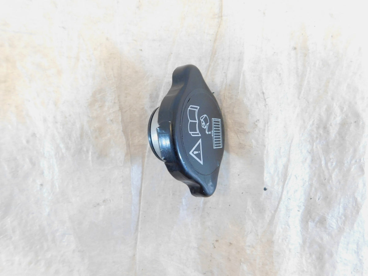 Triumph Daytona Sprint Thunderbird Trident Trophy 900 1200 Radiator Filler Cap - C3 Cycle
