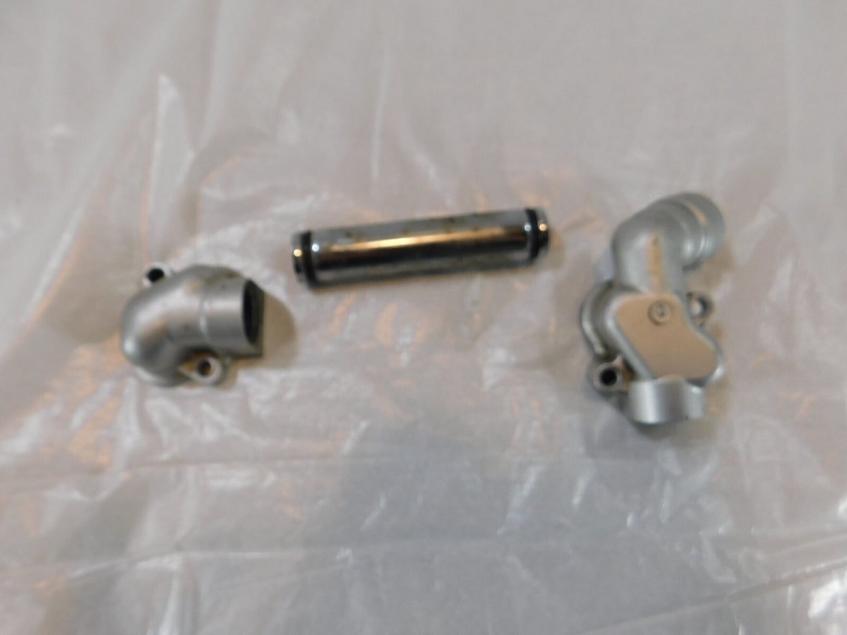 1994-2003 Honda VF750 VF750C VF750C2 Magna 750 Engine Coolant Water Pipe Joints