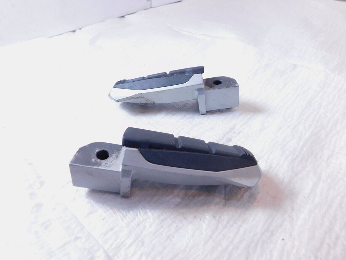 BMW R1150R R1150RS R1150GS Left/Right Rear Passenger Pillion Footrest Foot Pegs - C3 Cycle
