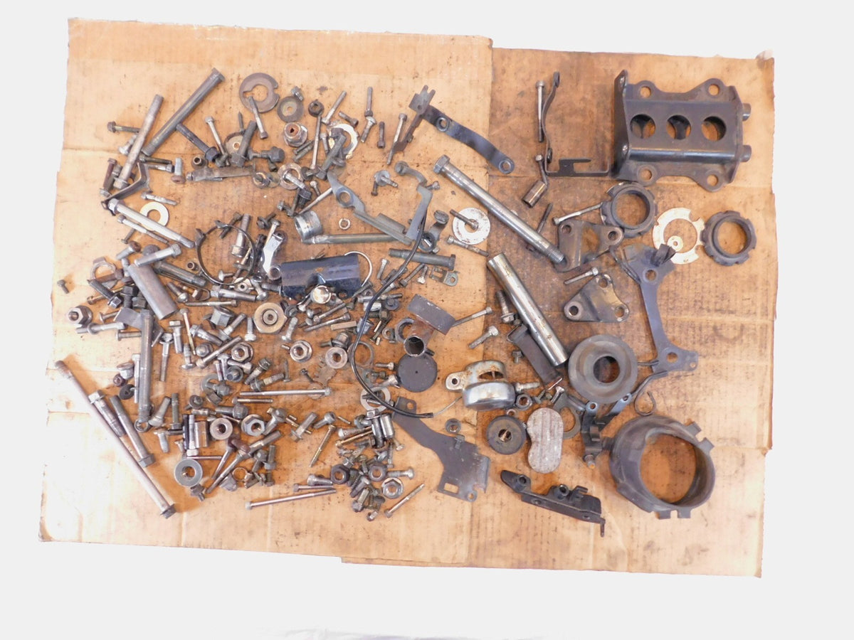 2001 01 Yamaha VStar 1100 XVS1100 Classic Misc Nuts Bolts Brackets Parts Box Lot - C3 Cycle