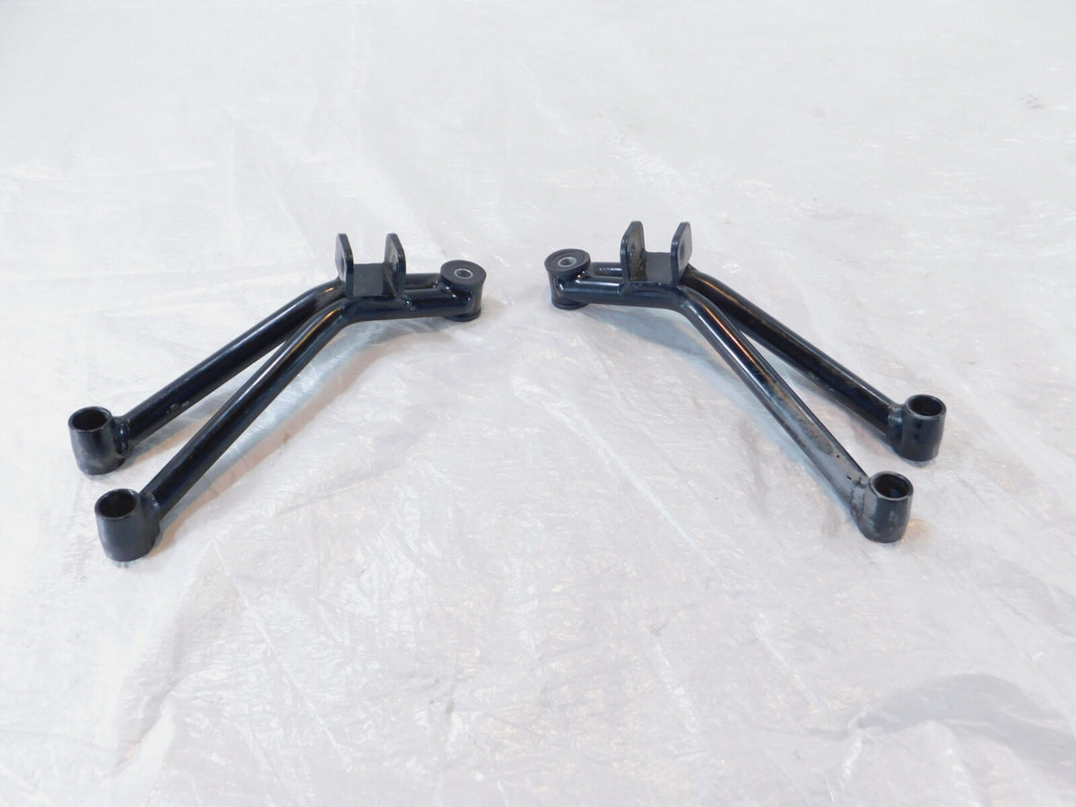 Moto Guzzi V7 III Carbon Special Stone 750 Rear Footrest Foot Peg Mount Brackets
