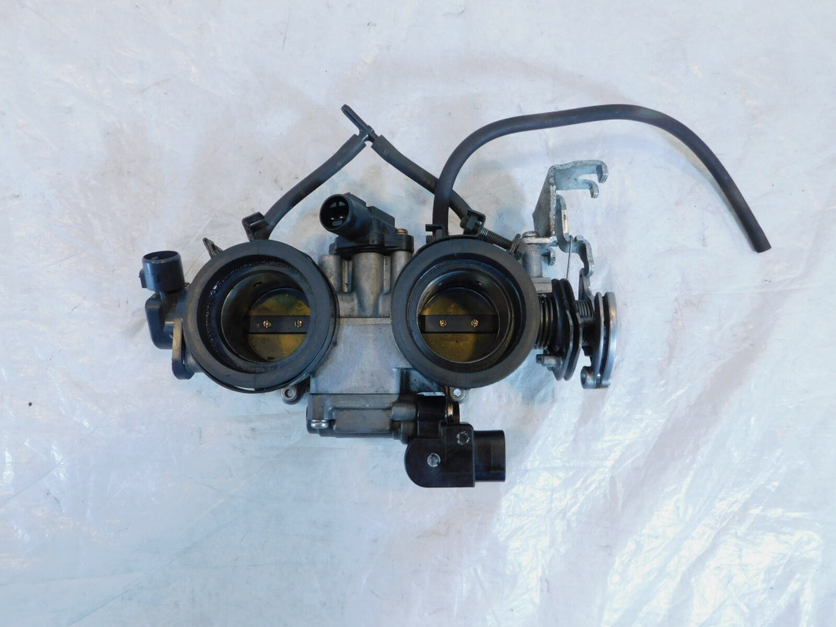 2001-2005 Honda Goldwing GL1800 GL1800A Engine Air Intake Throttle Body Bodies