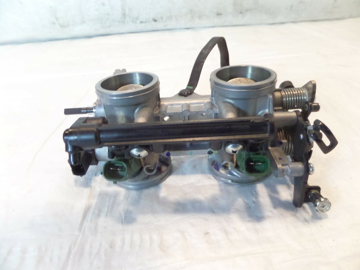 Kawasaki Versys 650 Vulcans S Throttle Body Air Intake Manifold Rack & Injectors