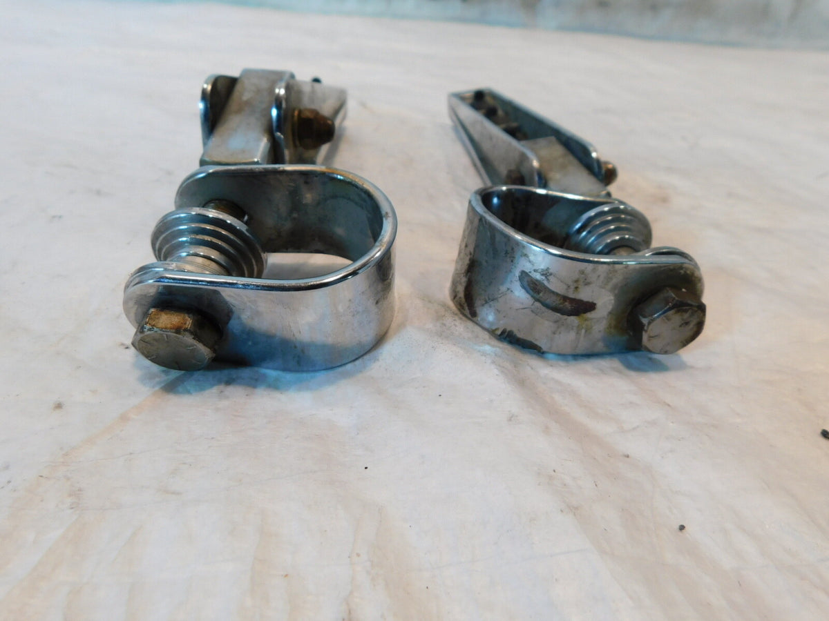 Harley Electra Glide Street Glide Road King Highway Footrest Pegs & Mount Clamps