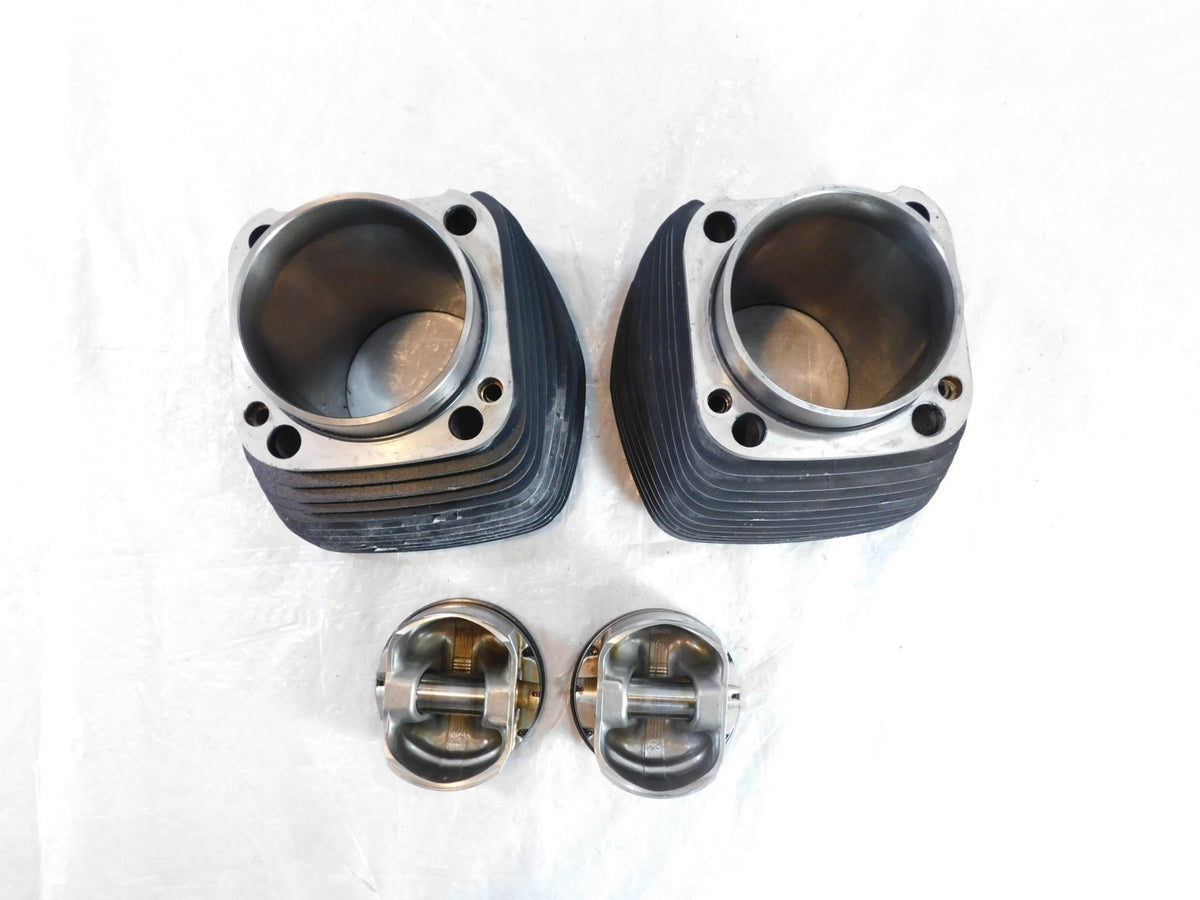 Harley Davidson Twin Cam Touring Dyna & Softail Engine Pistons & Black Cylinders