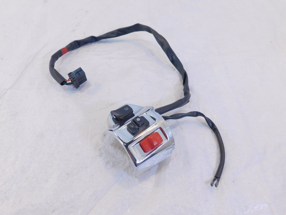 2014-2025 Vespa Primavera & Sprint 50 Chrome Right Handlebar Turn Signal Switch - C3 Cycle