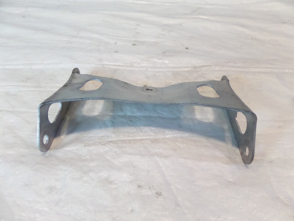 Suzuki GSX-R600 GSX-R750 GSX-R1000 Rear Back Seat Rail Connector Bracket