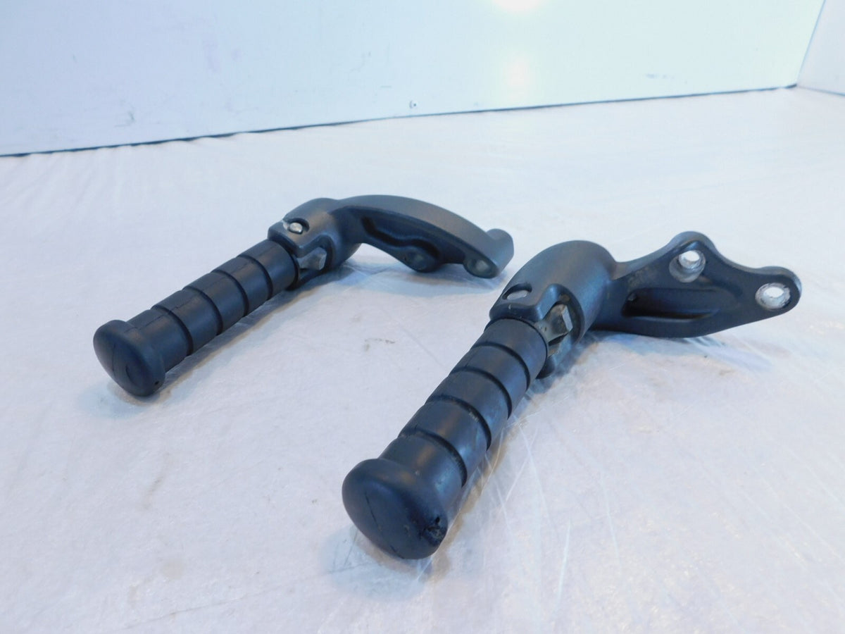 2018-2022 Indian Scout 1200 Black Rear Left/Right Passenger Foot Pegs w/ Mounts - C3 Cycle