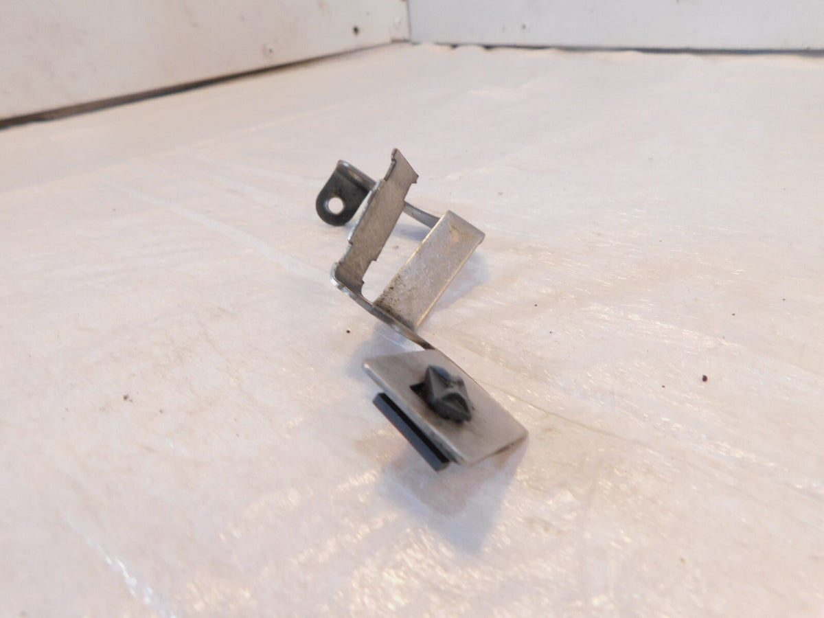 BMW R1200 R1200RT R1200GS R nine T Right Cylinder Head Cover Cap Bracket Mount - C3 Cycle