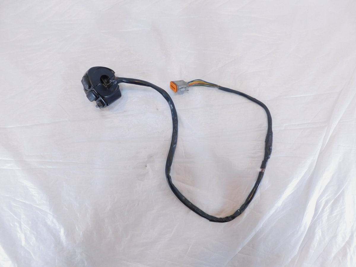 Harley Electra Glide Left Handlebar Engine Start Kill Switches w/ Radio Volume - C3 Cycle