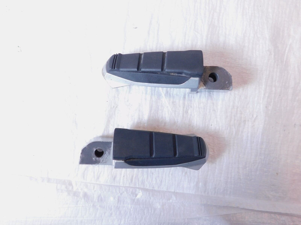 BMW R1150R R1150RS R1150GS Left/Right Rear Passenger Pillion Footrest Foot Pegs - C3 Cycle