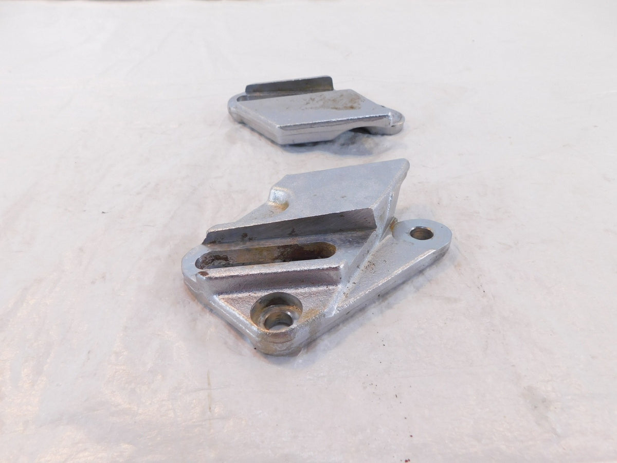 Pair Yamaha XJ750 Maxim 750 Front Main Rider Driver Foot Peg Stay Bracket Mounts - C3 Cycle