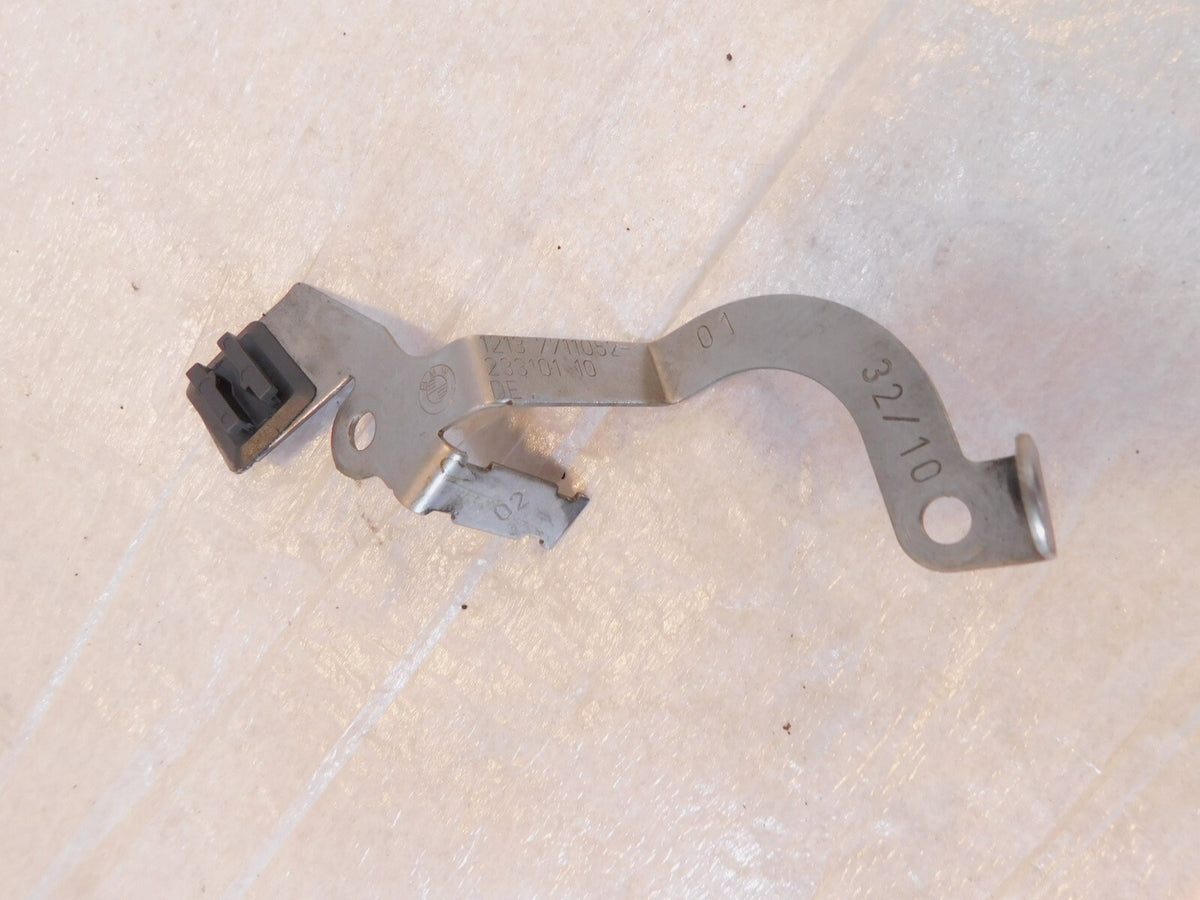 BMW R1200 R1200RT R1200GS R nine T Right Cylinder Head Cover Cap Bracket Mount - C3 Cycle