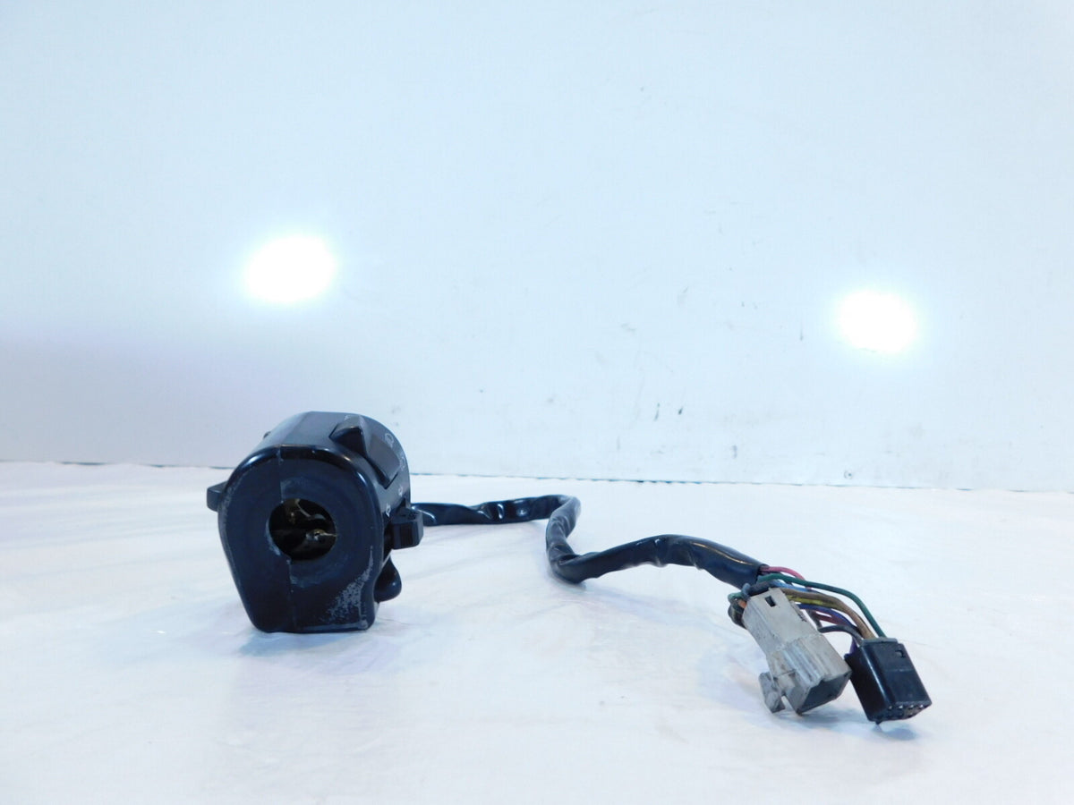 Victory Sport Deluxe & Standard V92 Cruiser Left Handlebar Turn Signal Switches - C3 Cycle