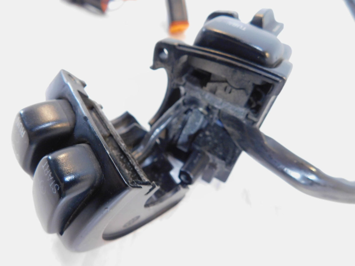 Harley Road & Electra Glide Ultra Right Handlebar Cruise Control Switch Housing - C3 Cycle