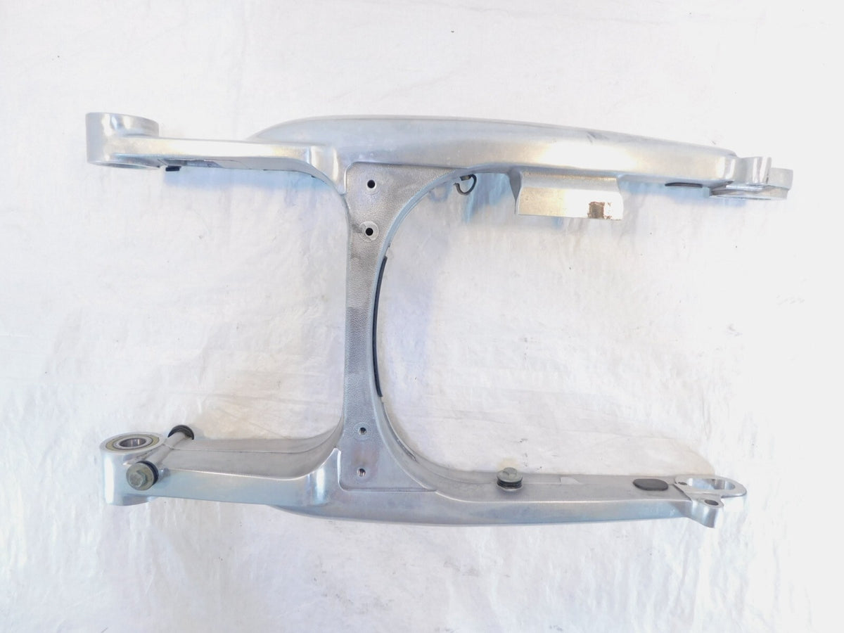 2002 2003 2004 Harley Davidson V-Rod VRSC Vrod Rear Wheel Fork Swingarm Bracket