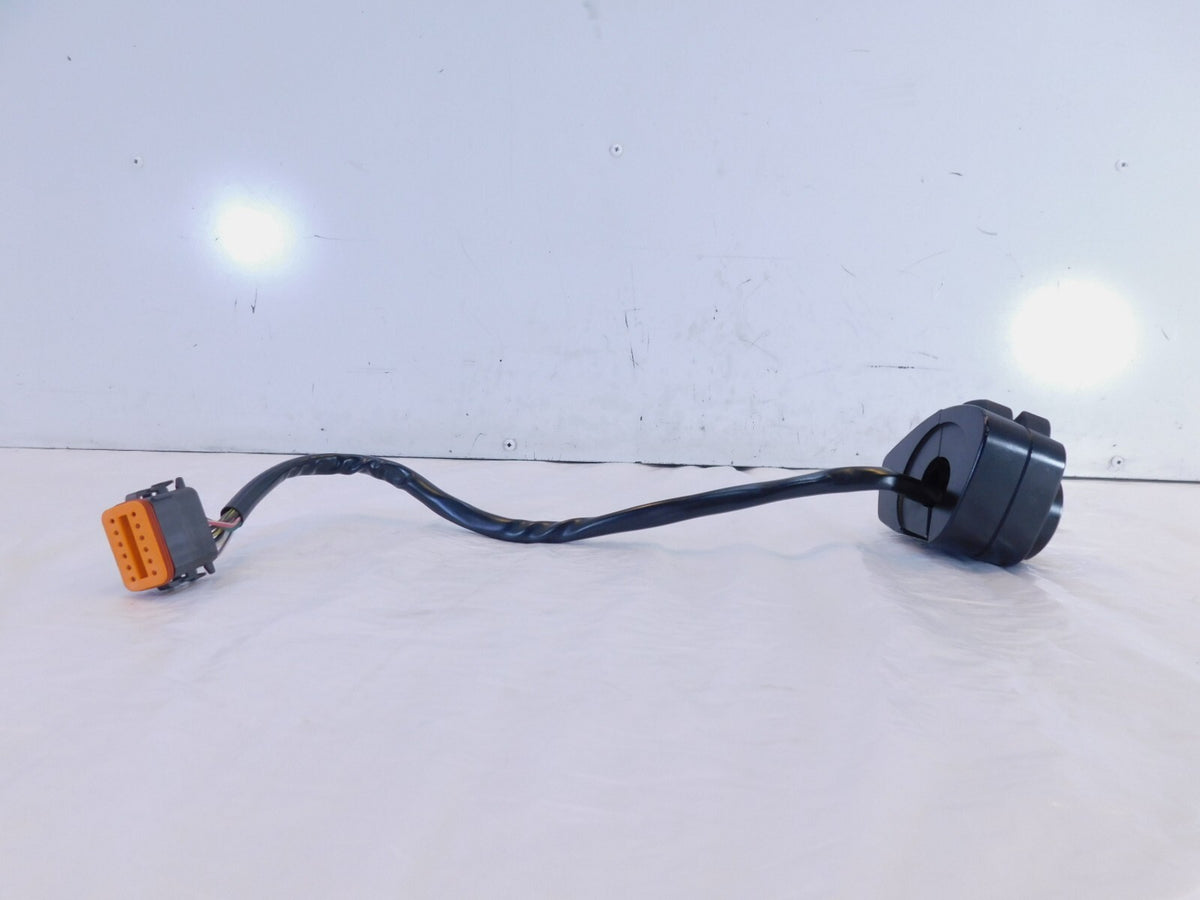 Harley Davidson EVO Electra & Tour Glide High Beam Horn & Radio Left Switches - C3 Cycle