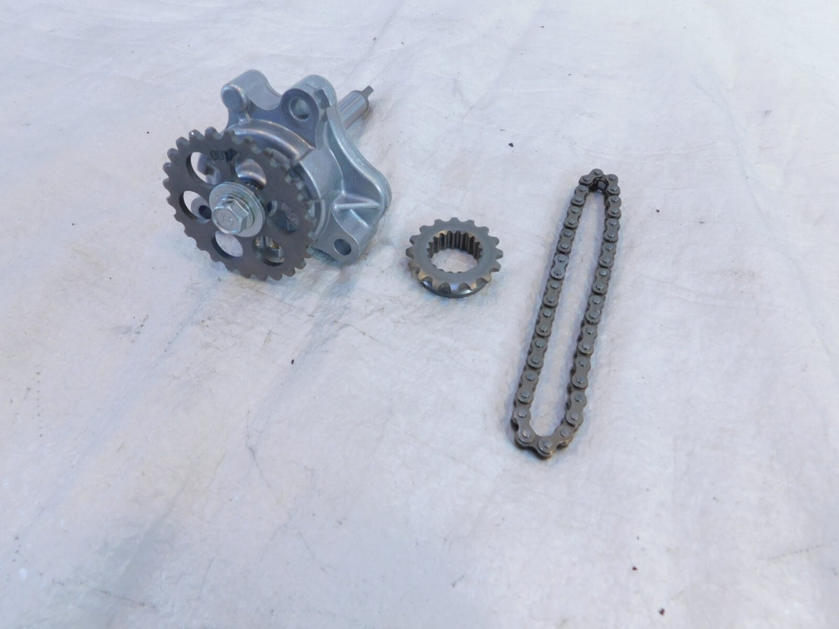 2002 02 Honda FSC600 Silver Wing 600 Engine Motor Oil Pump w/ Chain & Sprocket - C3 Cycle