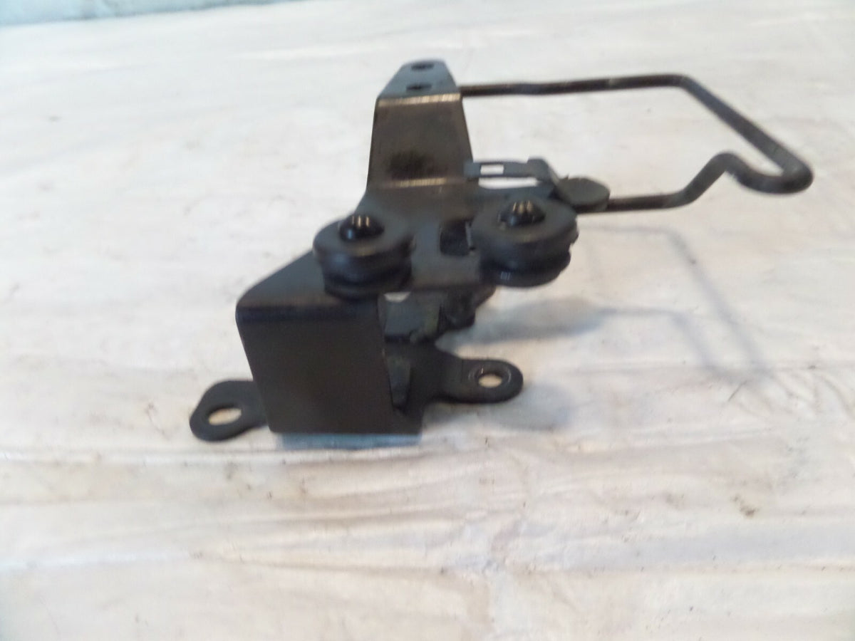 07-09 Yamaha V-Star XVS1300 Tourer 1300 Side Cover Mount Mounting Bracket Stay - C3 Cycle