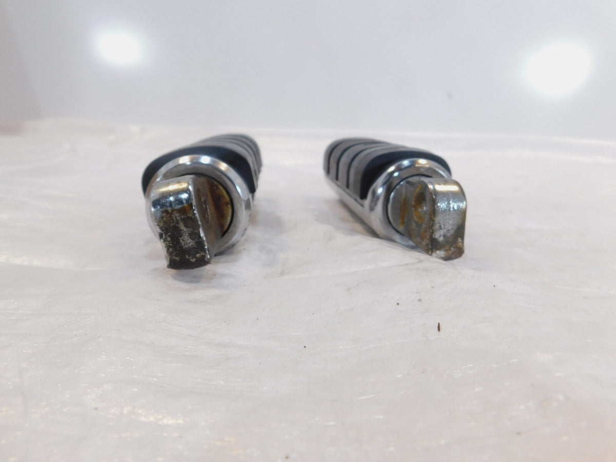 Pair Harley Touring Dyna Sportster & Softail Chrome & Rubber Footpeg Footrests - C3 Cycle
