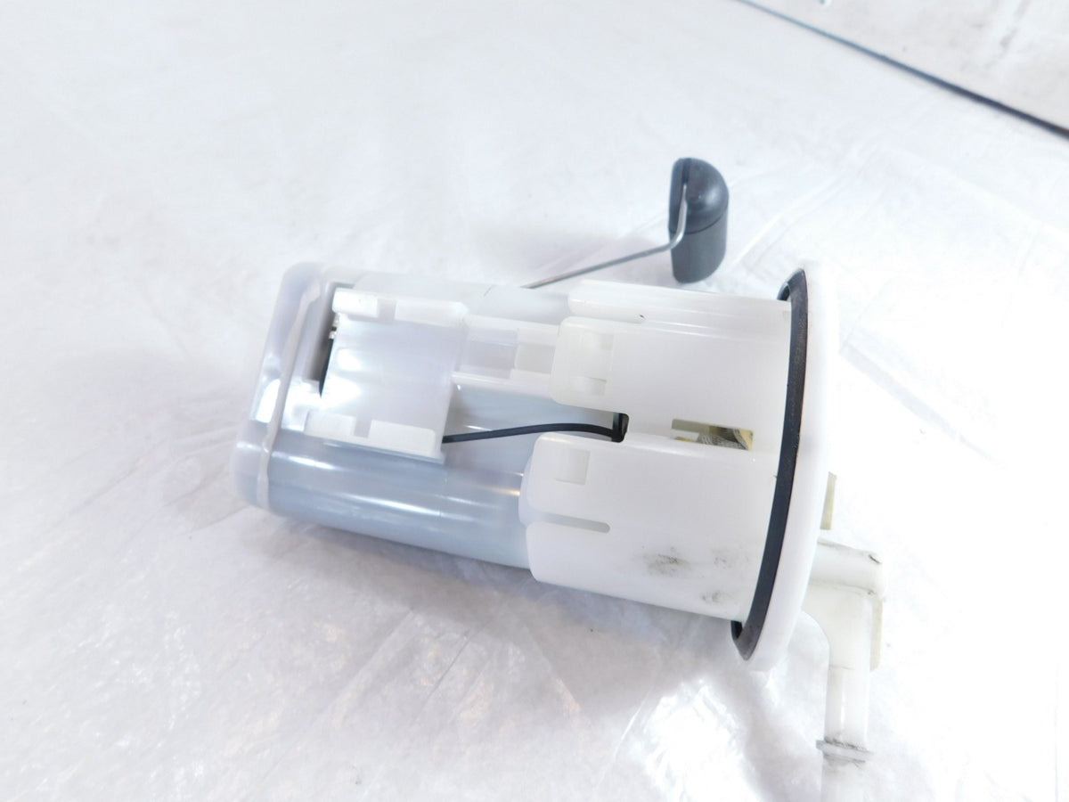 Yamaha MT-07 XSR700 & YZF-R7 R7 Gas Petrol Fuel Pump & Sending Unit - For Parts