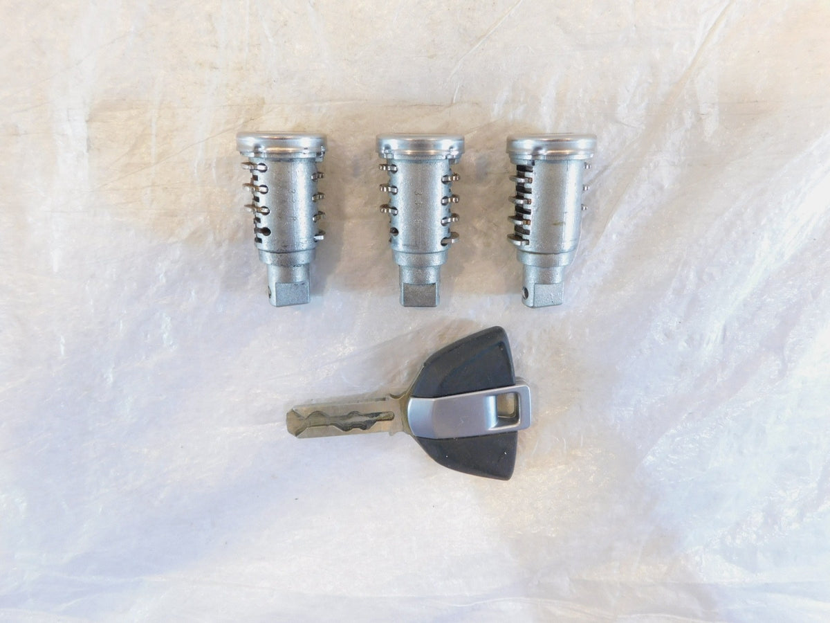 BMW R1250R R1250GS Adventure & R1250RT Fuel Tank Ignition Switch Lockset w/ Key - C3 Cycle