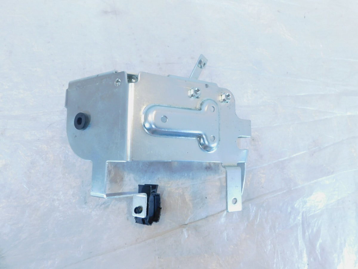 Piaggio Liberty 125 150 IGET ABS Brake Pump Support Box Holder Tray Bracket I.P - C3 Cycle