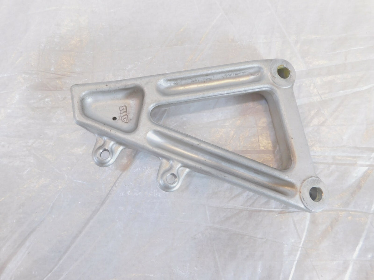 Ducati SuperSport 750 800 900 Front Right Rider Driver Footpeg Bracket Holder - C3 Cycle