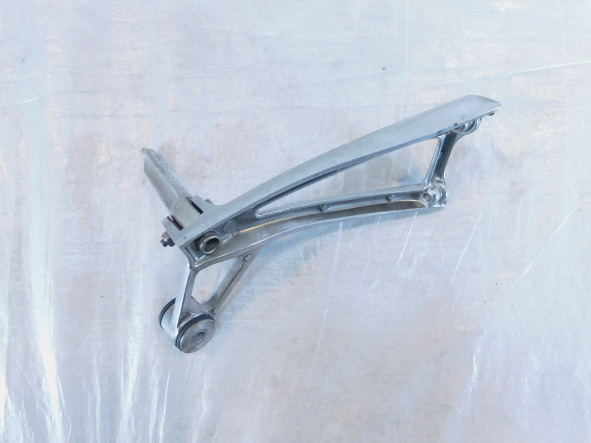 Yamaha YZFR6S YZF R6S & YZFR6 R6 Right Rear Passenger Footpeg Footrest Bracket - C3 Cycle