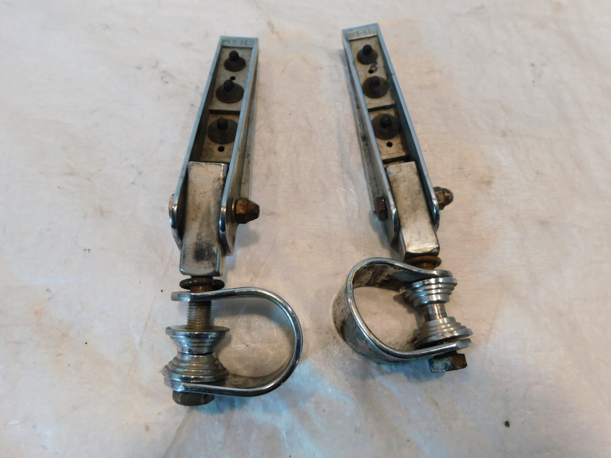 Harley Electra Glide Street Glide Road King Highway Footrest Pegs & Mount Clamps