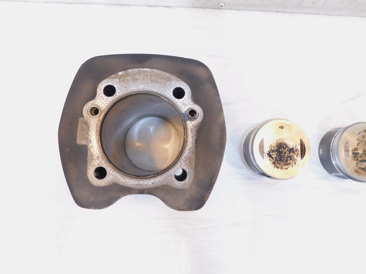 Harley Davidson Twin Cam Touring Dyna & Softail Engine Pistons & Black Cylinders