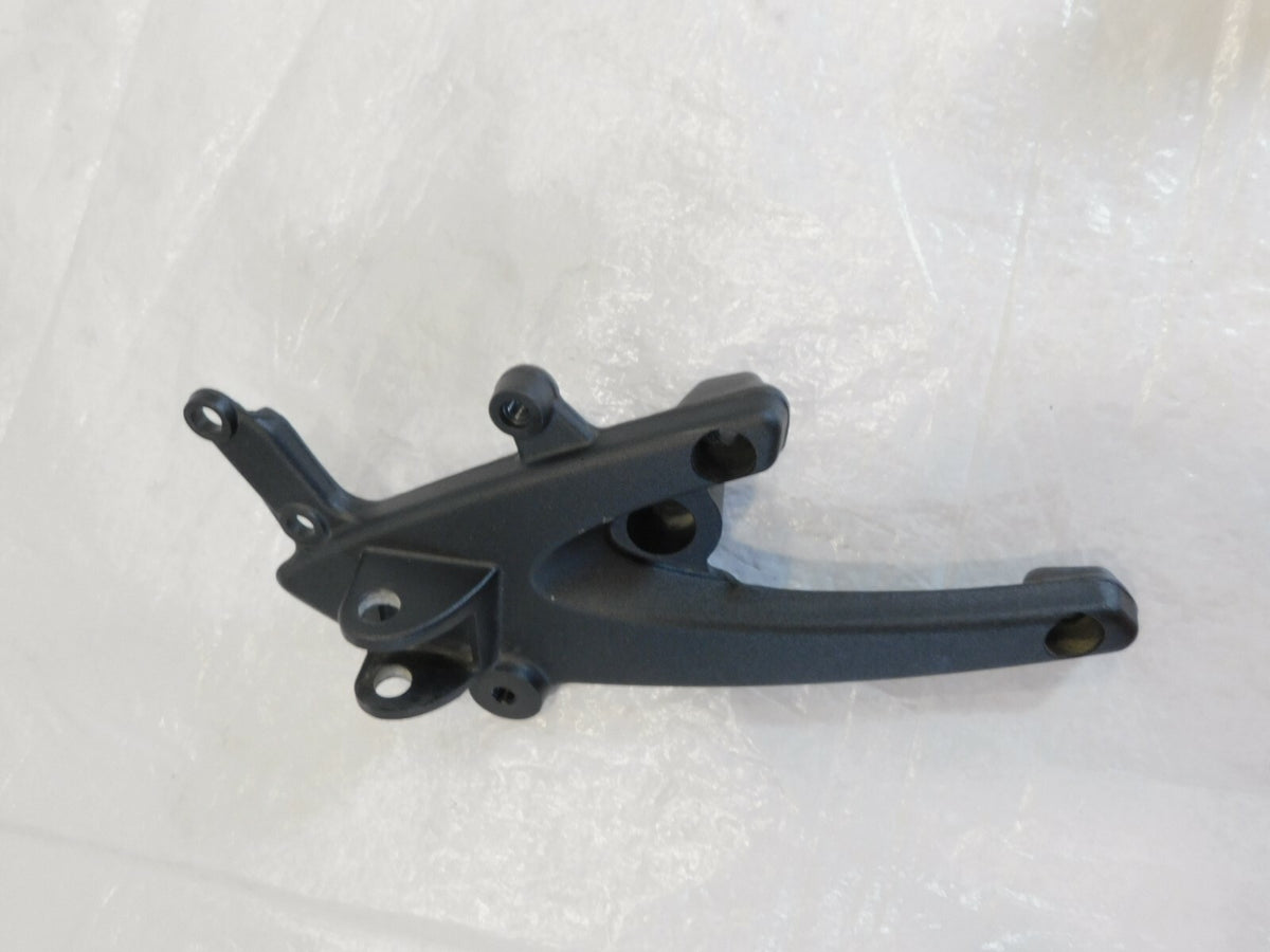 2009 & 2010 Buell 1125 1125R 1125CR Right Front Footrest Foot Peg Bracket Mount