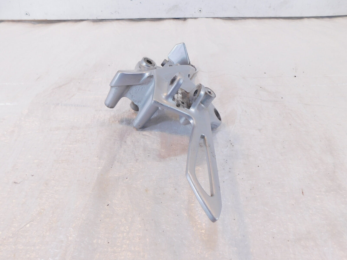 BMW F800 F800R F800S F800ST Right Front Footrest Foot Peg Bracket Mount Stay - C3 Cycle