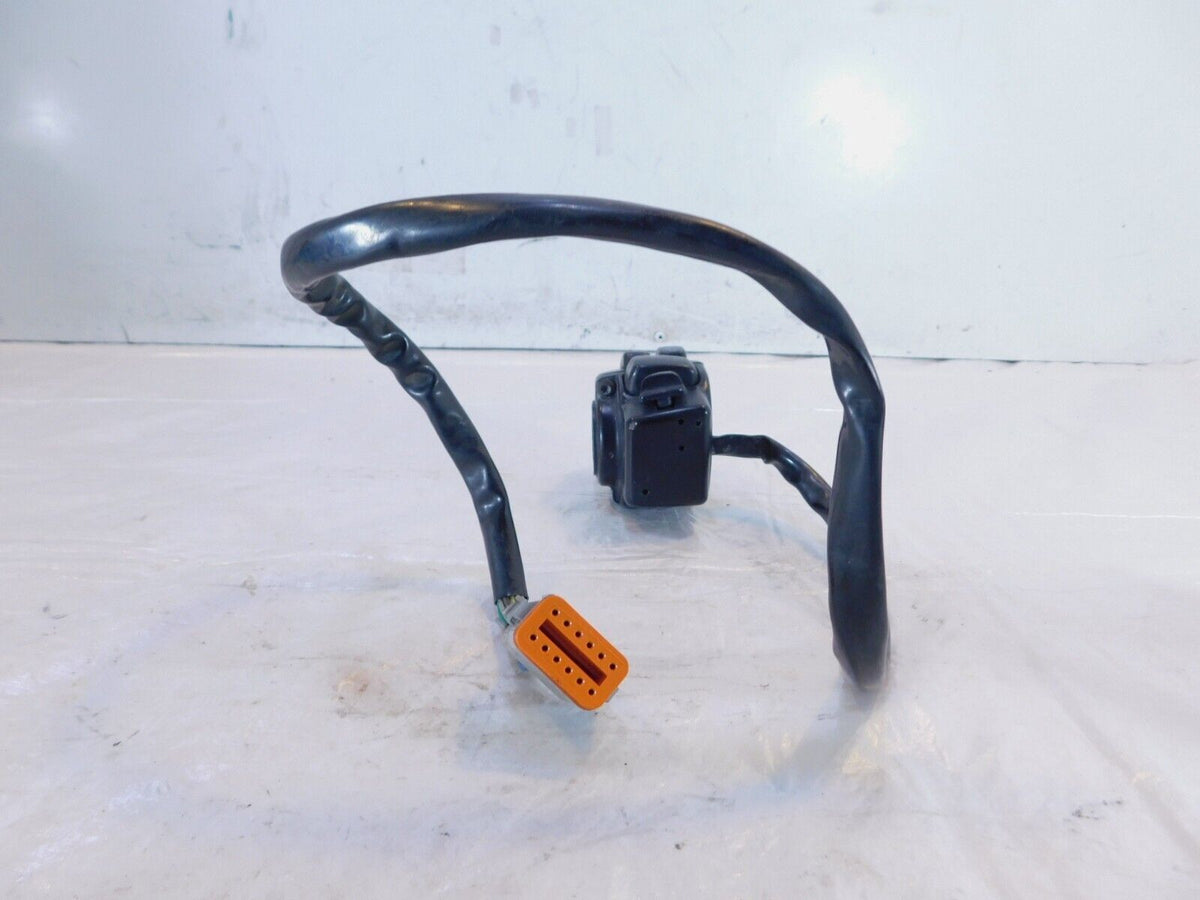 Harley Electra Glide Right Handlebar Engine Stop Start Kill Switches w/ Radio - C3 Cycle