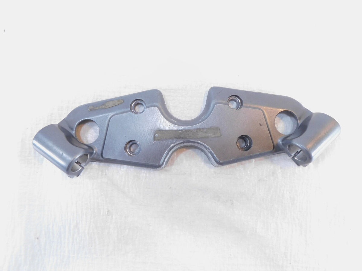 1999-2007 Suzuki Hayabusa GSX1300R Handlebar Holder Bracket Triple Tree Cover - C3 Cycle
